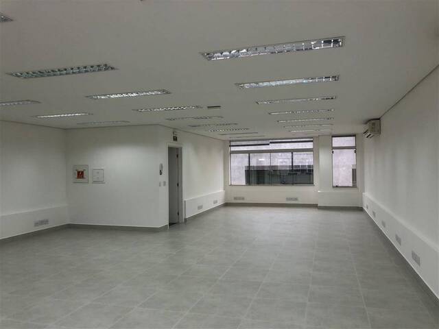 Sala para Locação em Santana de Parnaíba - 4