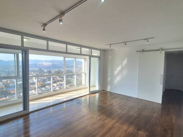 Locação em Sítio Tamboré Alphaville - Barueri