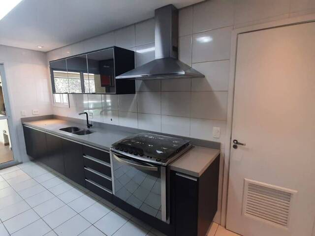 Apartamento para Venda em Santana de Parnaíba - 4