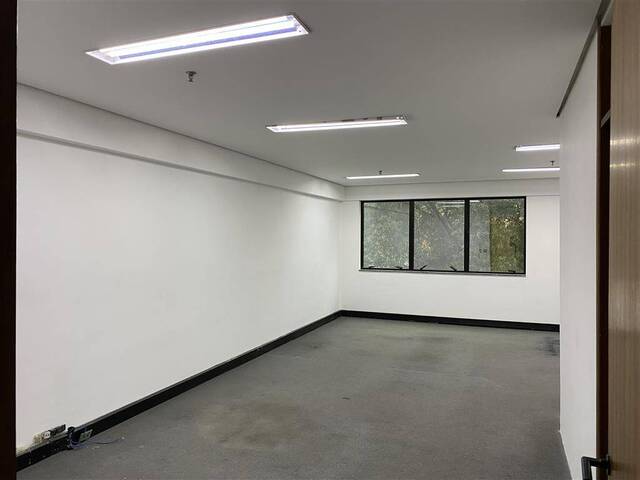 #233 - Sala para Locação em Santana de Parnaíba - SP