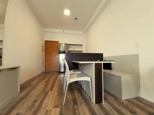 #247 - Apartamento para Locação em Santana de Parnaíba - SP