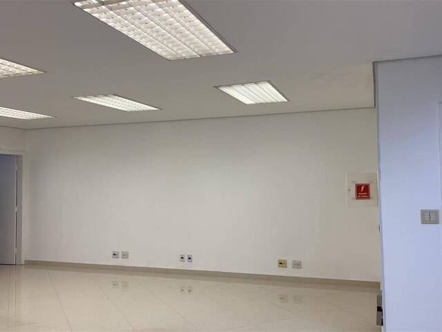 Sala para Locação em Santana de Parnaíba - 4