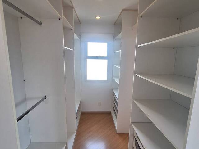 #323 - Apartamento para Locação em Santana de Parnaíba - SP
