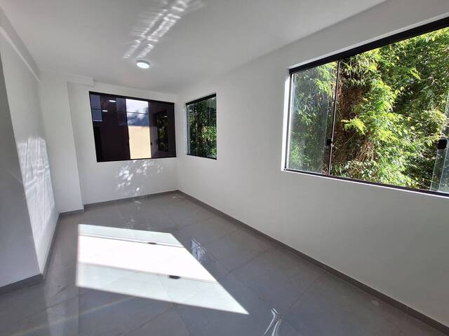 #411 - Casa para Locação em Jandira - SP