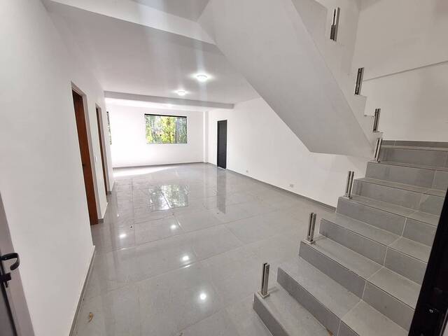 #412 - Casa para Locação em Jandira - SP