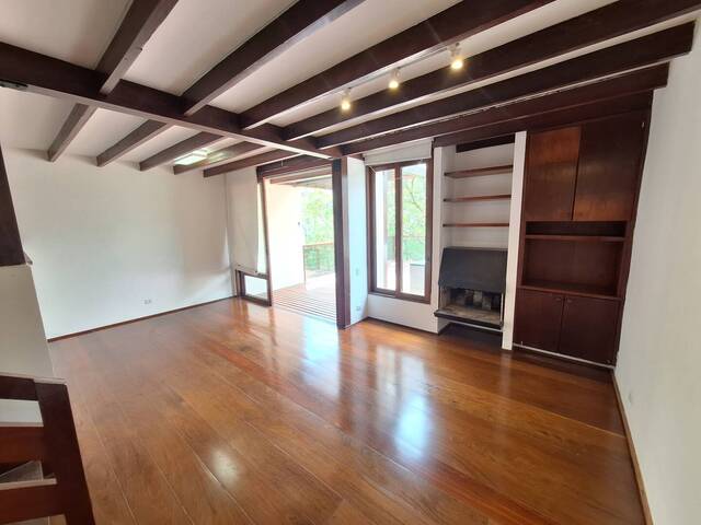 #425 - Casa para Locação em Santana de Parnaíba - SP