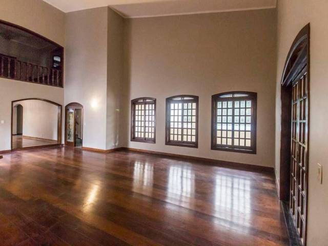 #446 - Casa para Venda em Santana de Parnaíba - SP