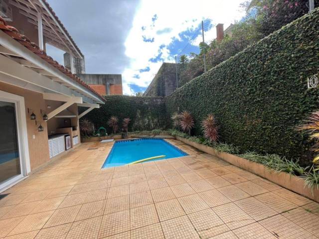 #467 - Casa para Venda em Santana de Parnaíba - SP