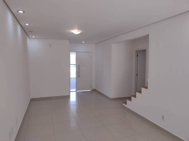 Casa para Locação em Santana de Parnaíba - 3