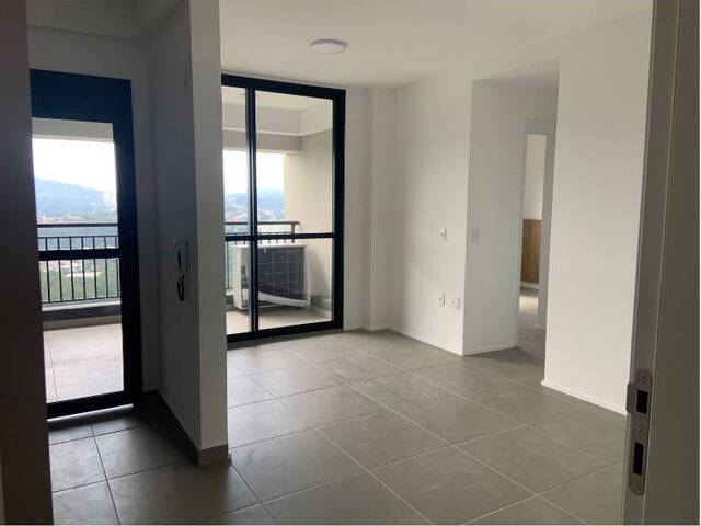 #516 - Apartamento para Locação em Barueri - SP