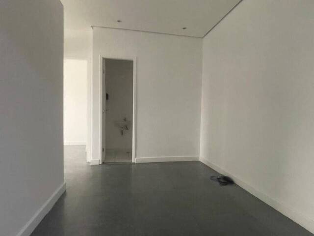 Sala para Venda em Barueri - 3