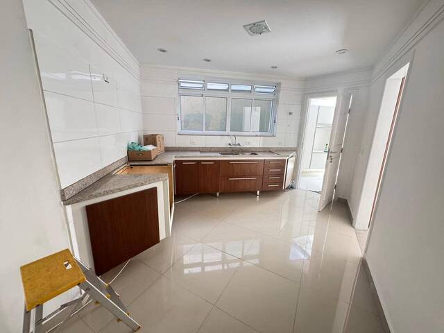Casa para Venda em Santana de Parnaíba - 4