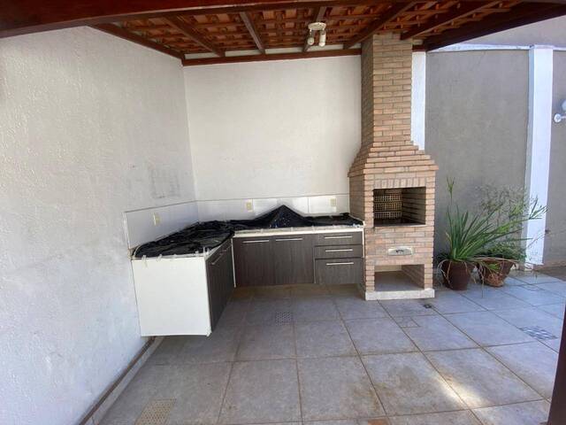 Casa para Venda em Santana de Parnaíba - 3